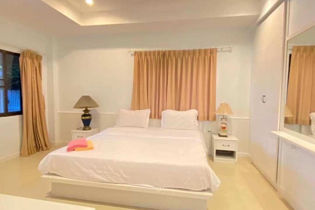Photo of Bedroom in Na Kluea
