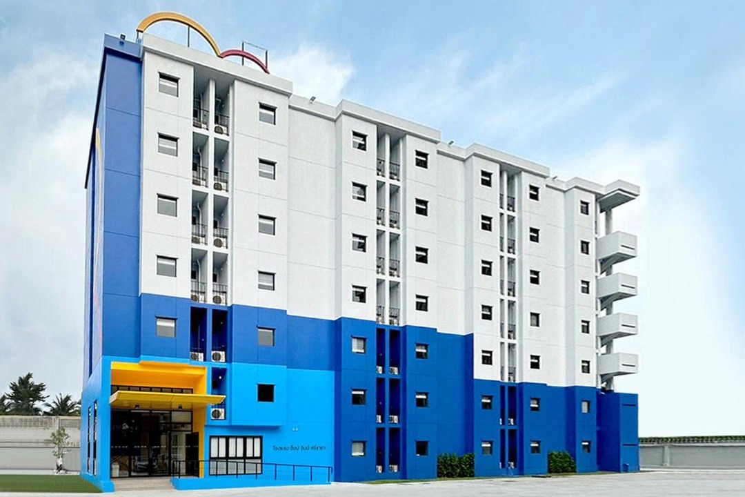 Photo of Buildings in Si Racha
