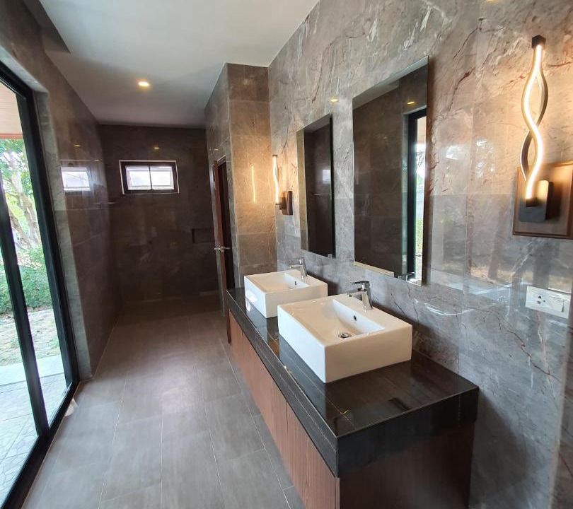 Photo of Bathroom in Hin Lek Fai