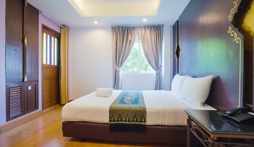 Budget Queen Bed