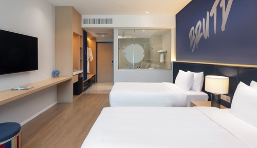 Deluxe Room, 2 Twin Beds (Pool)
