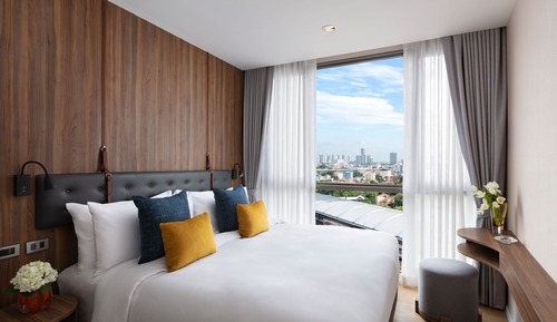 One Bedroom Deluxe King