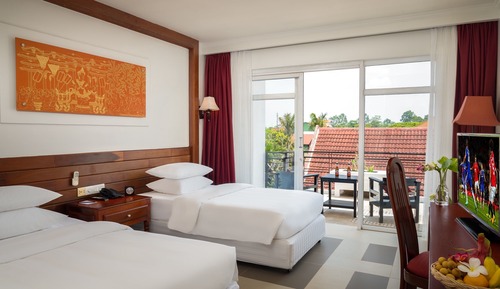 Executive Double or Twin Room, Bathtub, Pool View - Free Laundry 1 kg/day