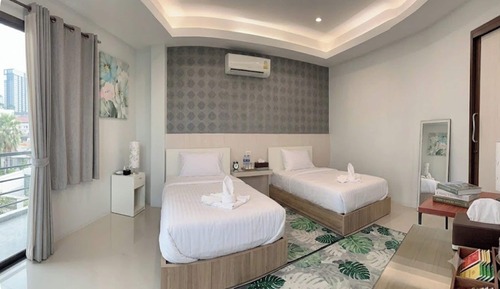 Standard Twin Room