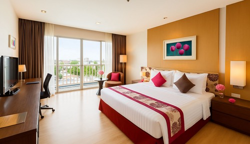 Deluxe King Room with Balcony