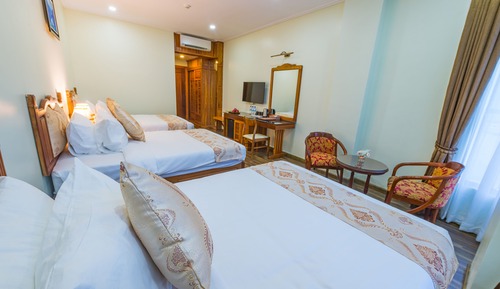 Deluxe Triple Room