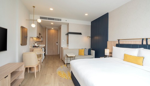 Studio Suite, 1 King Bed, Kitchen (High Floor)