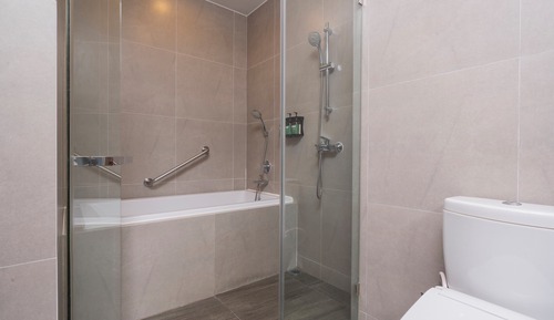 Studio Suite, 1 King Bed, Bathtub (High Floor)
