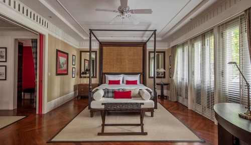 Louis Leonowens Pool Suite