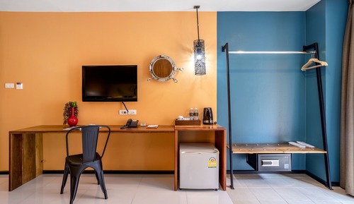 Standard Room, 1 King Bed, Balcony