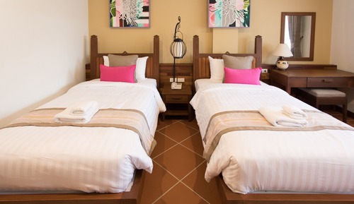 Standard Twin Room