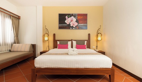 Deluxe Room, Pool View