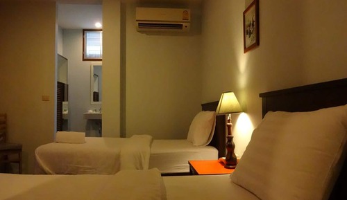Standard Twin Room
