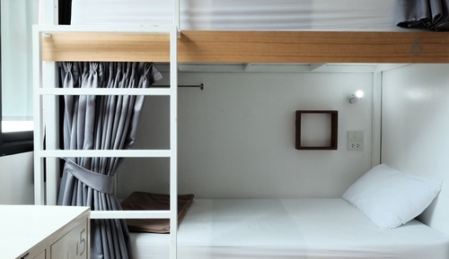 Standard Shared Dormitory, Women only