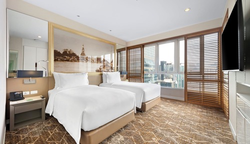 2 Bedroom Suite and 2 Extra Beds