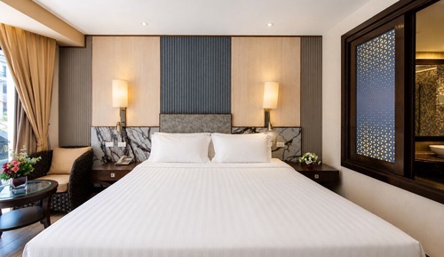 Deluxe Room, Pool Access
