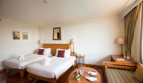 Deluxe Room, Pool View