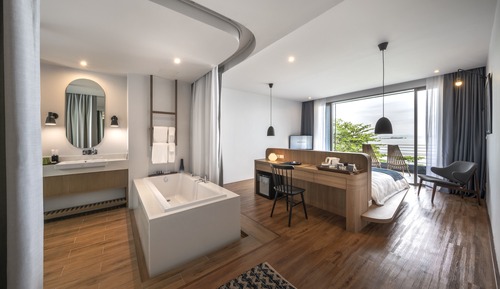 Deluxe Room, Sea View (Non - Smoking)