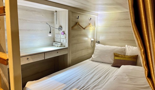 Bunkbed for 2 in Deluxe Room (Shared Dorm)