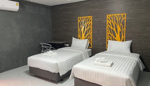 Deluxe Twin Room