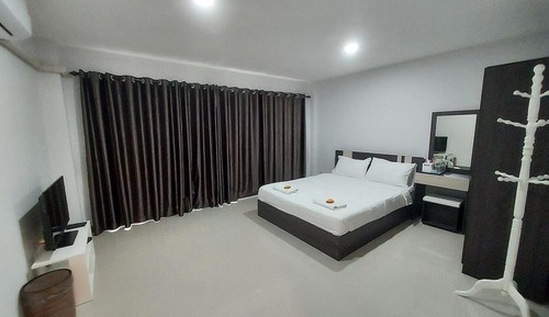 Standard Room, 1 Queen Bed, Non Smoking