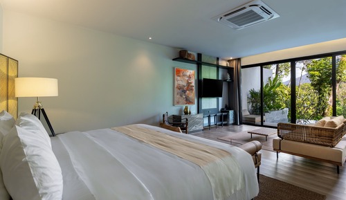 Mountain View Pool Suite