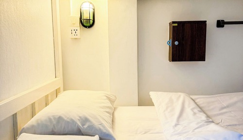 Basic Shared Dormitory, Women only