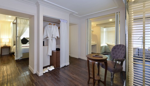 Junior Suite, 1 King Bed