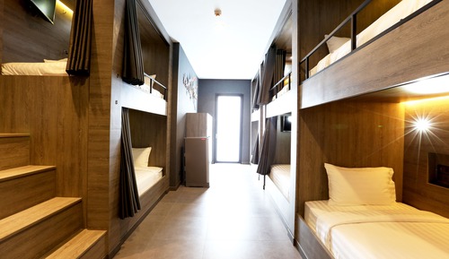 8 Beds Mixed Dormitory, Balcony