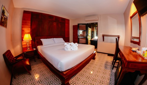 Superior Double Room with Private Bathroom
