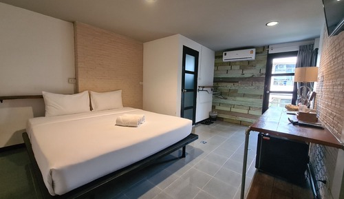Standard / Budget Extra Double Room