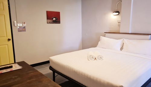 Budget Double Room with Private bathroom