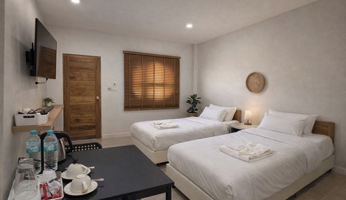 Standard Twin Room