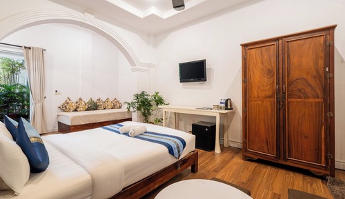 Deluxe Double Room, 1 Bedroom, Poolside