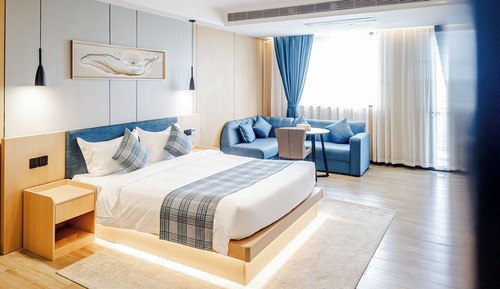 Premier Room