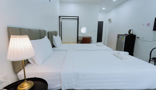 Standard Twin Room, City View