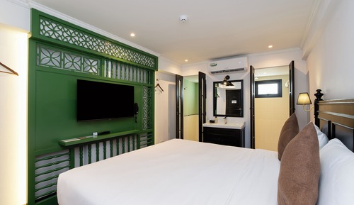 Deluxe Room, 1 King Bed