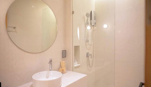 Quadruple Room with Private Bathroom 40m (B3)