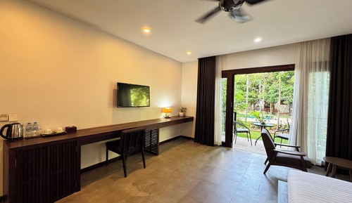 Luxury Double Room, Patio, Pool View