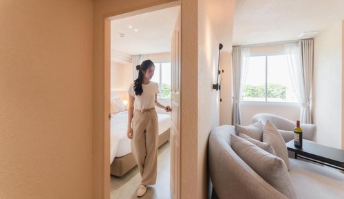 Suite City View with bathtub
