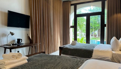 Family Suite, Pool View