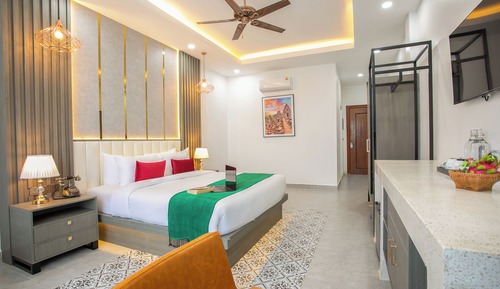 Deluxe Junior Suite with Balcony
