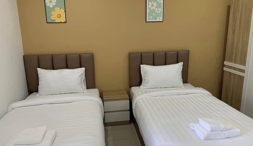 Standard Room, 2 Twin Beds, Private Bathroom