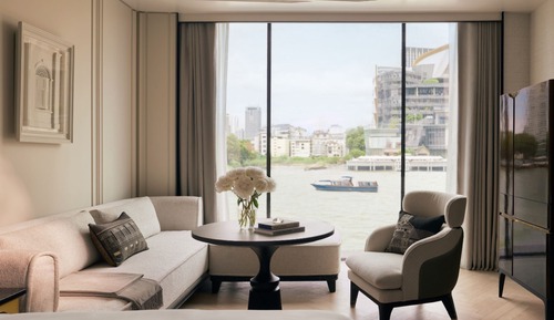 Deluxe Room, River View (King)