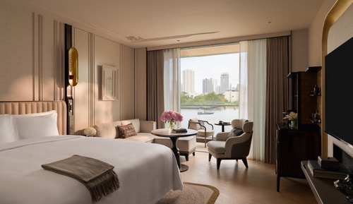Deluxe Room, Balcony, River View (King)