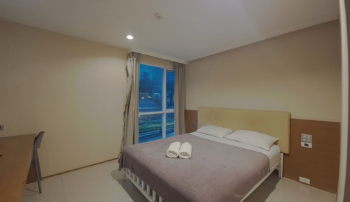 Superior Studio, City View