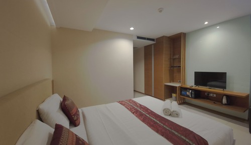 Deluxe Studio, City View