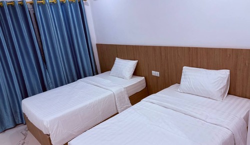 Standard Twin Room, City View