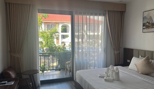 Deluxe Double Room, Pool View