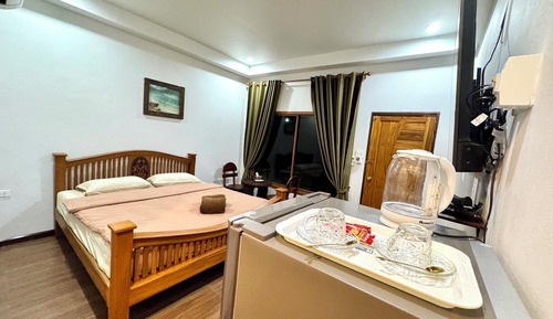 Standard Room, 1 King Bed